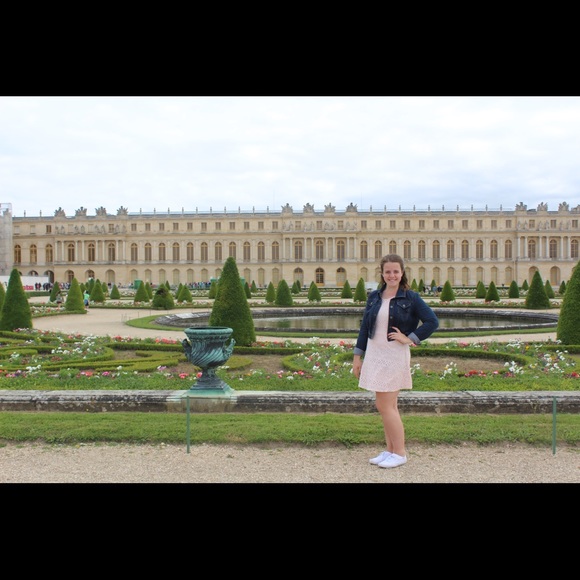 Meet your Posher, Alex - Picture 1 of 1